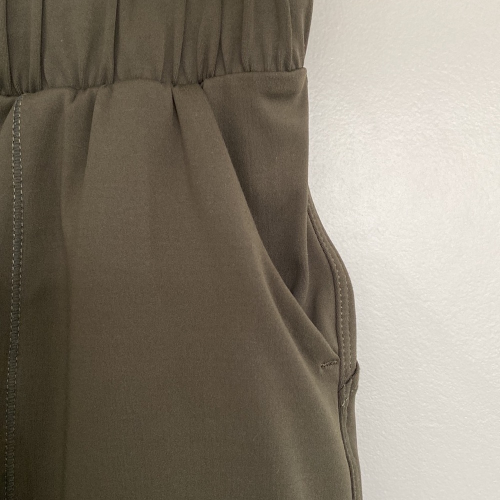 Women’s Joggers - Picture 8 of 9